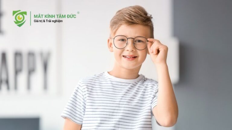Cách đeo kính không bị tuột: 6 mẹo đơn giản ai cũng làm được